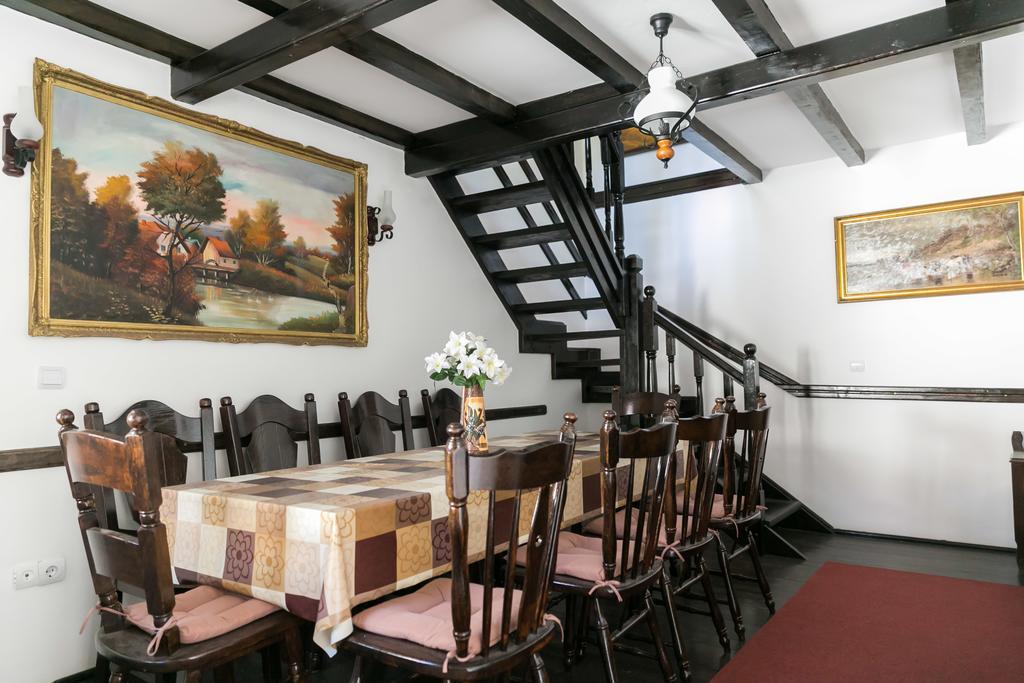Готель Casa Cu Cerdac Сігішоара Екстер'єр фото