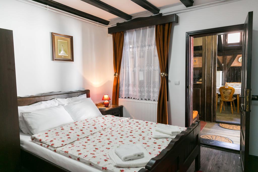 Готель Casa Cu Cerdac Сігішоара Екстер'єр фото