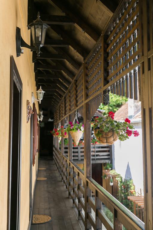 Готель Casa Cu Cerdac Сігішоара Екстер'єр фото